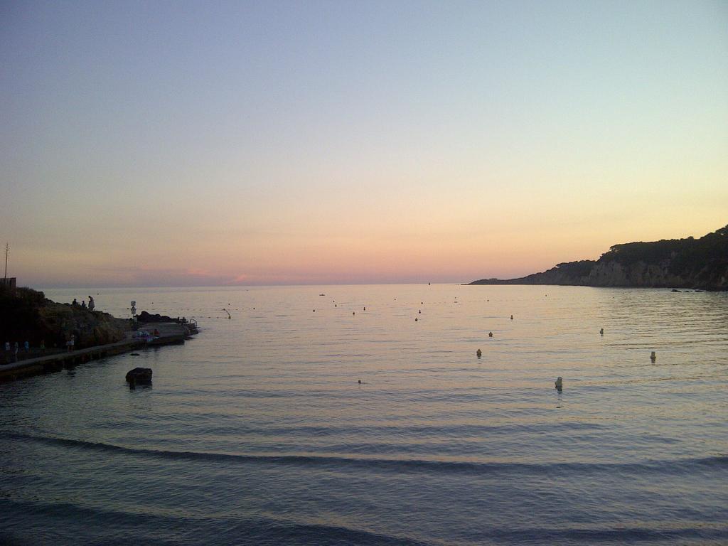 O Petit Monde Otel Sanary-sur-Mer Dış mekan fotoğraf